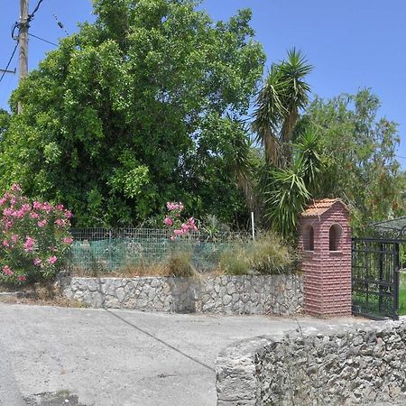 The Olive Garden House Charaki Exterior foto