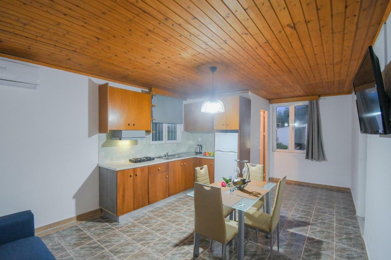 The Olive Garden House Charaki Exterior foto