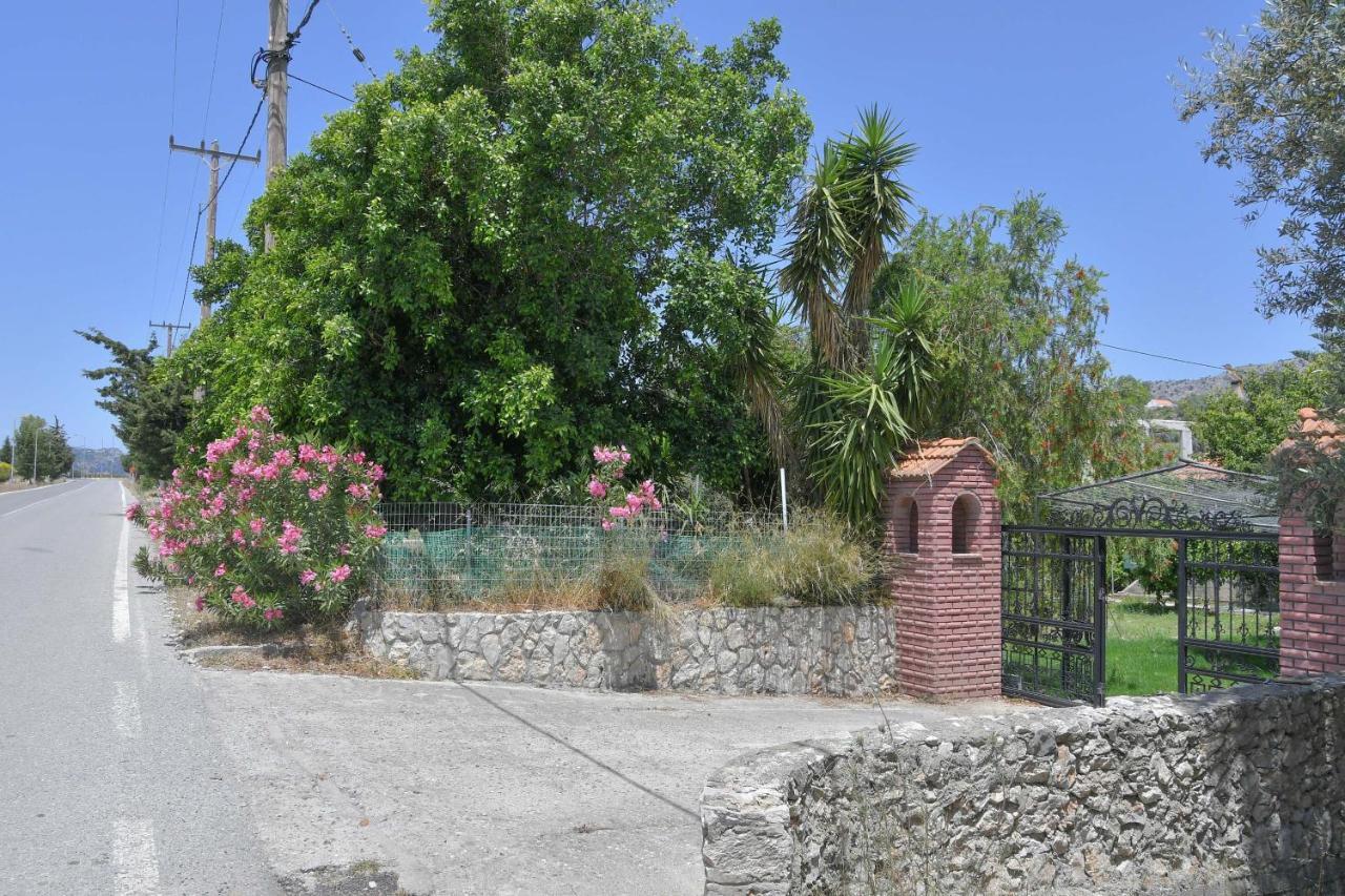 The Olive Garden House Charaki Exterior foto