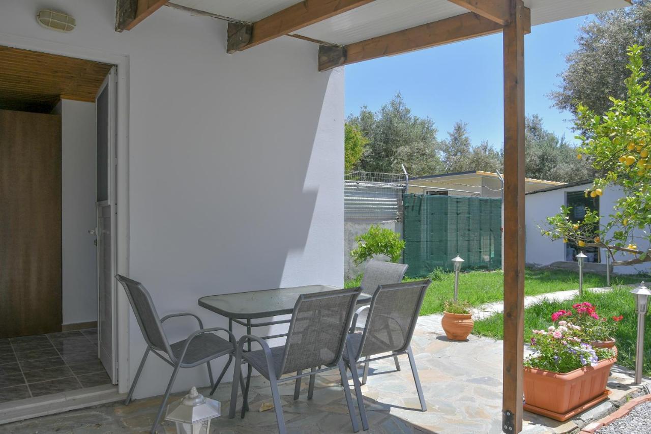 The Olive Garden House Charaki Exterior foto